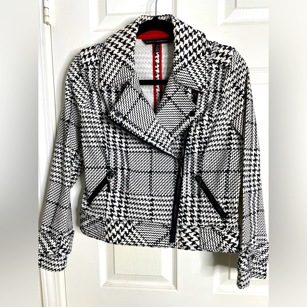 Black and white geometric design crop jacket with front zipper